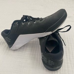 Nike Women's Metcon 5 Training Shoes